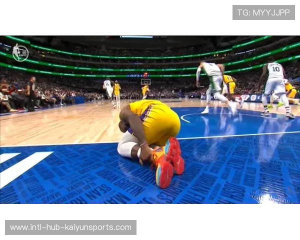 杨瀚森训练秀扣篮与弹地三分，杨瀚婷简历